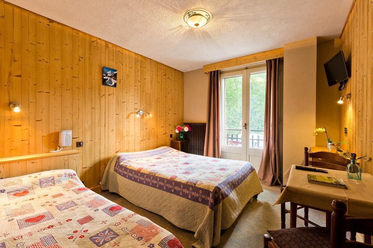 Logis Hotel Les Sapins Montriond Exterior foto
