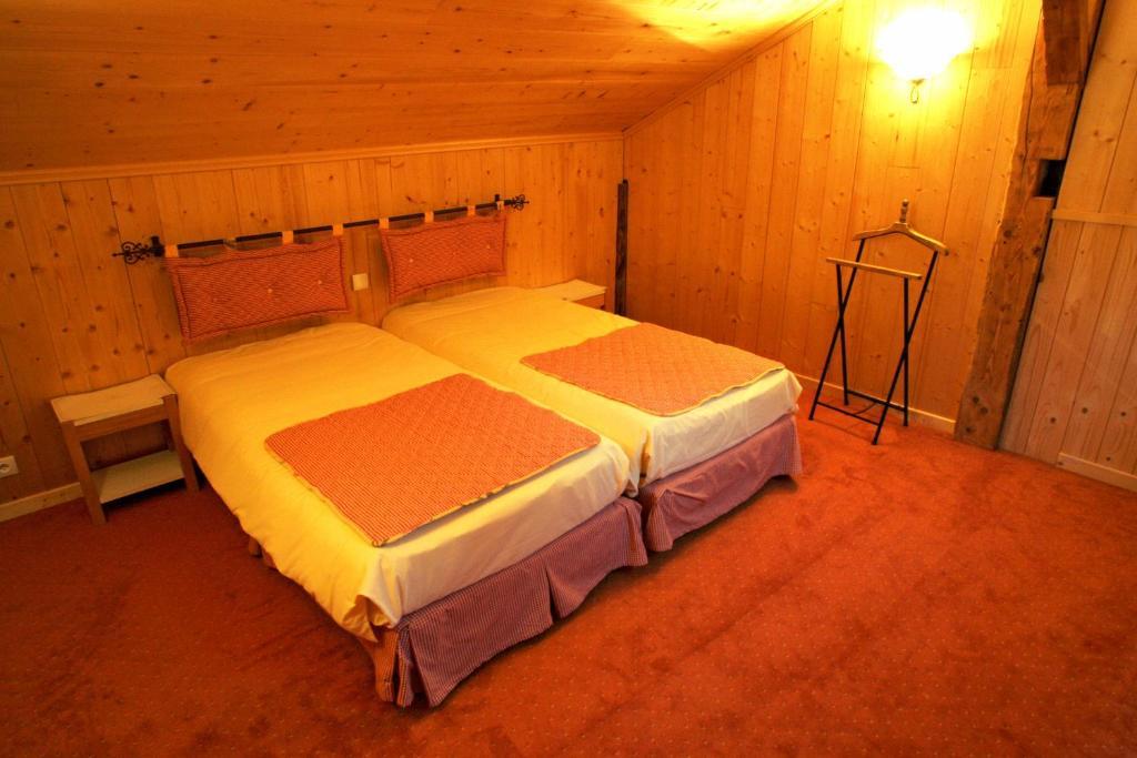 Logis Hotel Les Sapins Montriond Zimmer foto