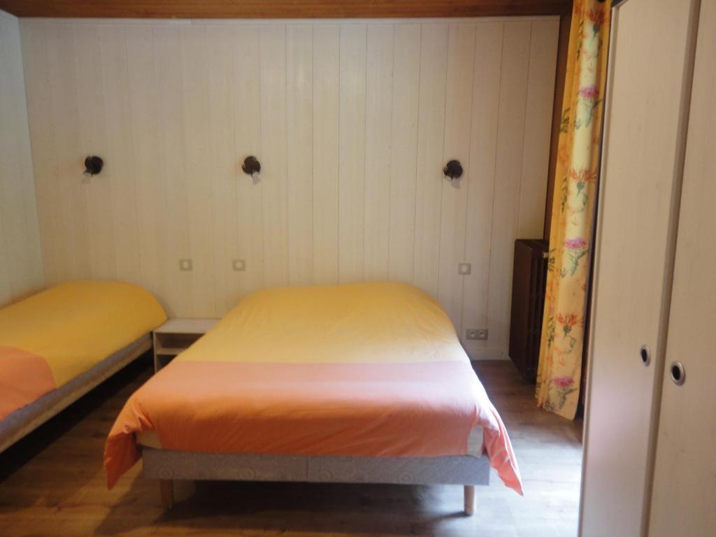 Logis Hotel Les Sapins Montriond Zimmer foto